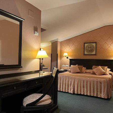 Santiago Hotel Linares  Exterior photo