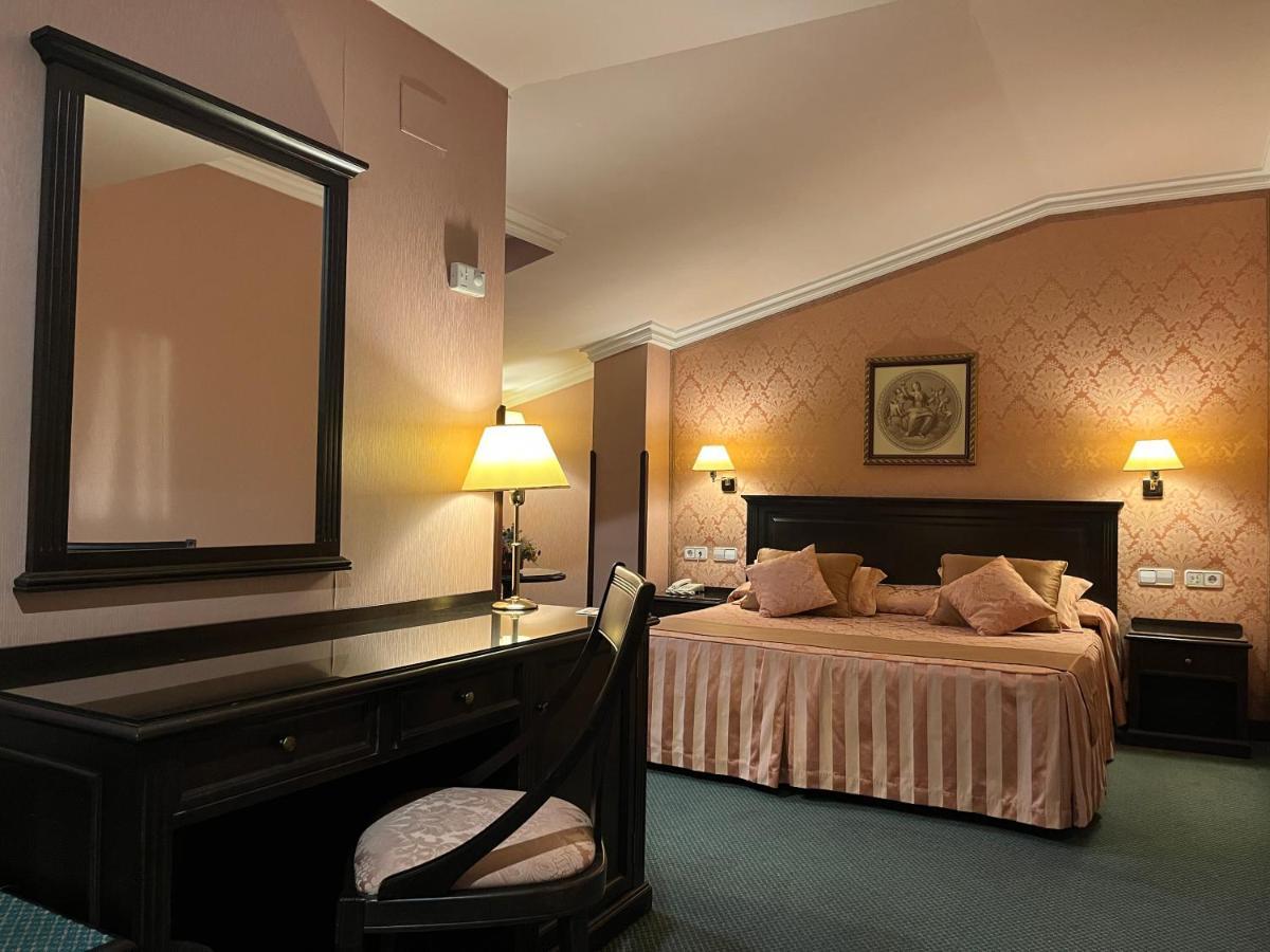 Santiago Hotel Linares  Exterior photo