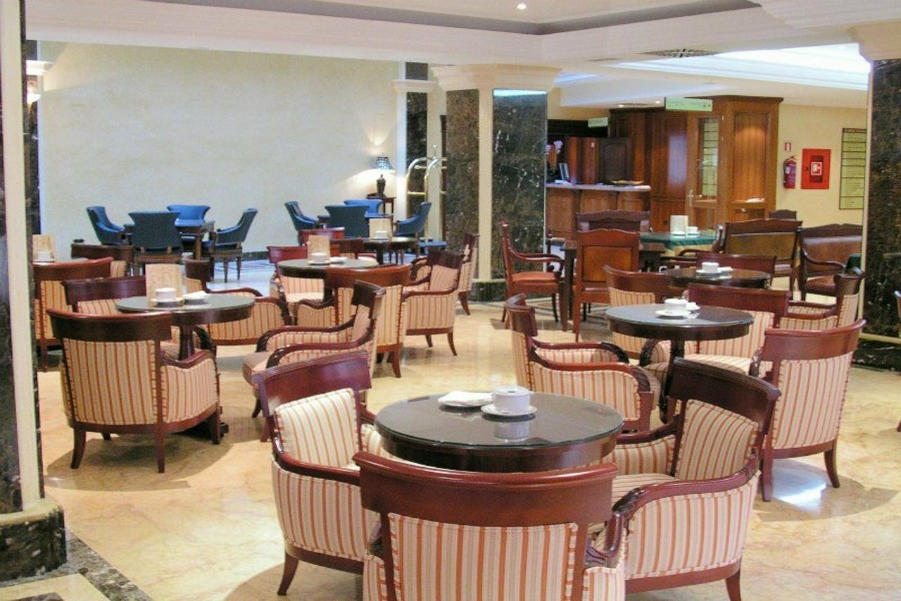 Santiago Hotel Linares  Restaurant photo